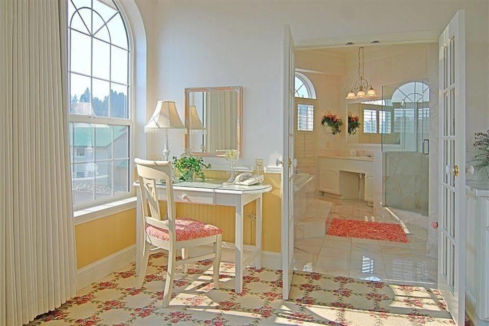 Hotel Nobo Cascade, Tapestry Collection By Hilton מראה חיצוני תמונה
